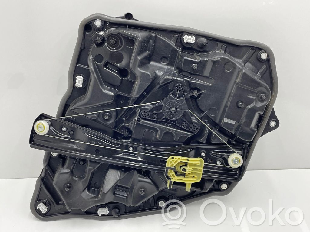 BMW 5 G30 G31 G38 Mechanizm podnoszenia szyby tylnej bez silnika 