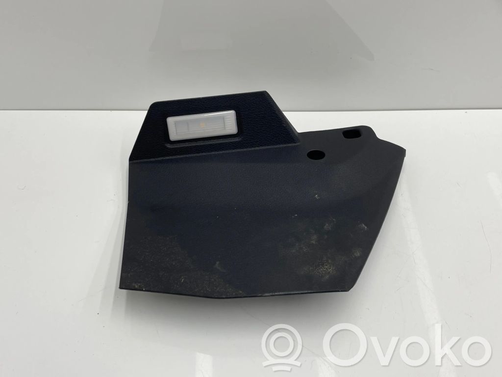 BMW 2 F46 Cita veida salona detaļa 