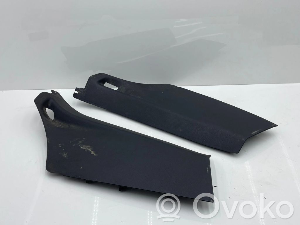 BMW 2 F46 Osłona dolna słupka / D 