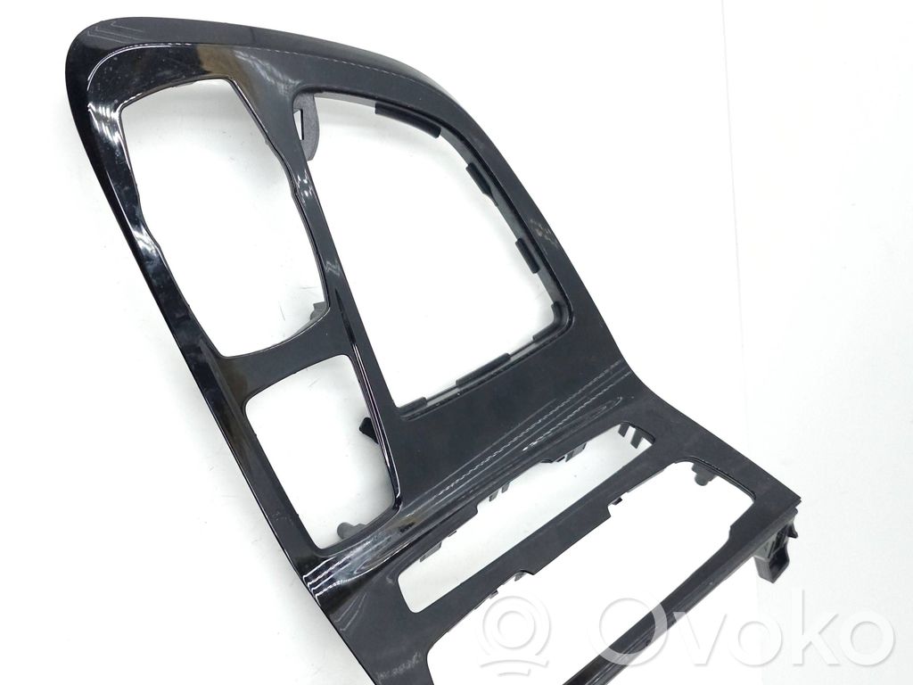 BMW 2 F45 Декоративная отделка 