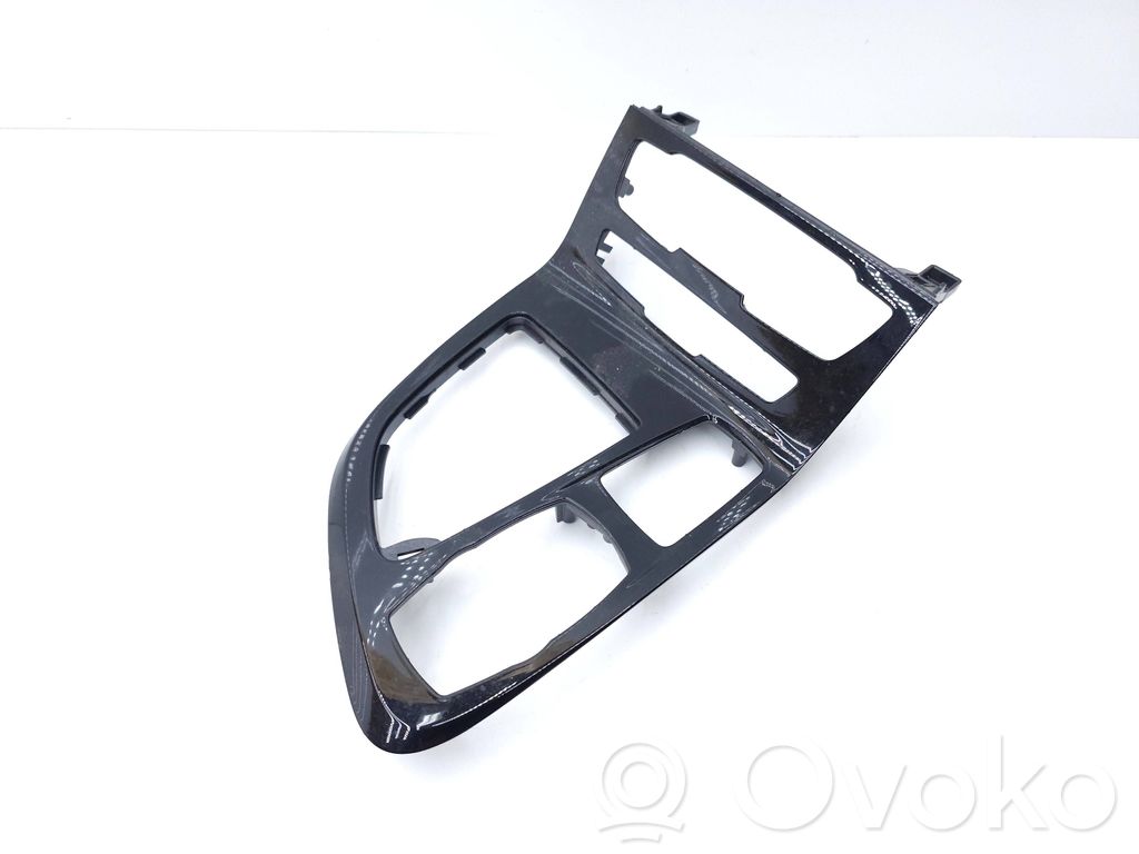 BMW 2 F45 Ozdoba tunelu środkowego 
