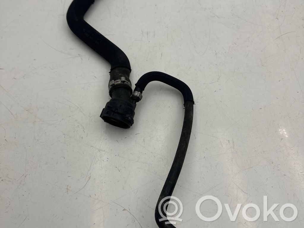 Engine coolant pipe/hose   8611672