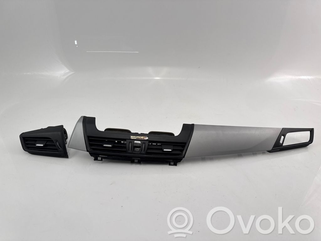 BMW 2 F46 Paneļa apdare 