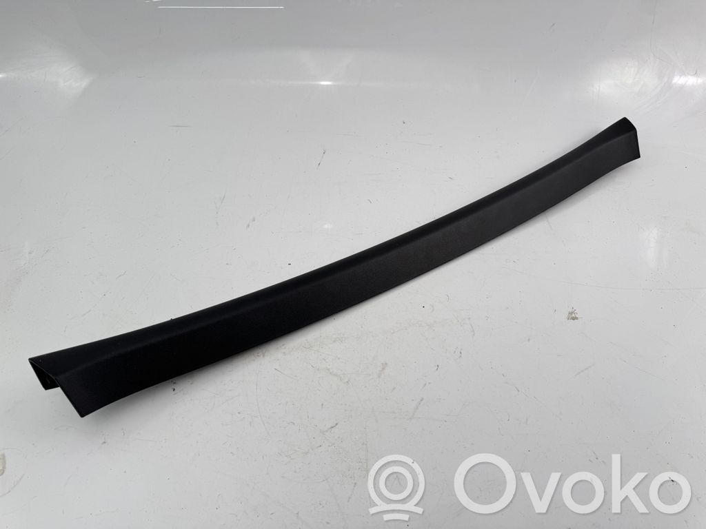 Tesla Model S Tailgate trim 