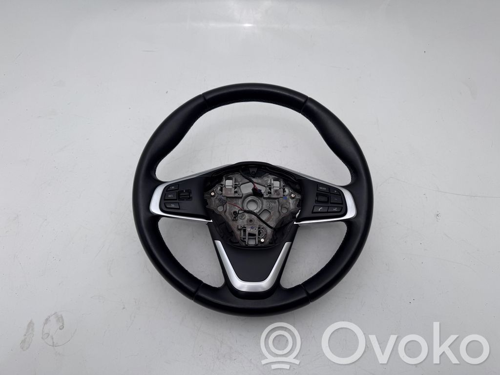 BMW 2 F46 Stūre 