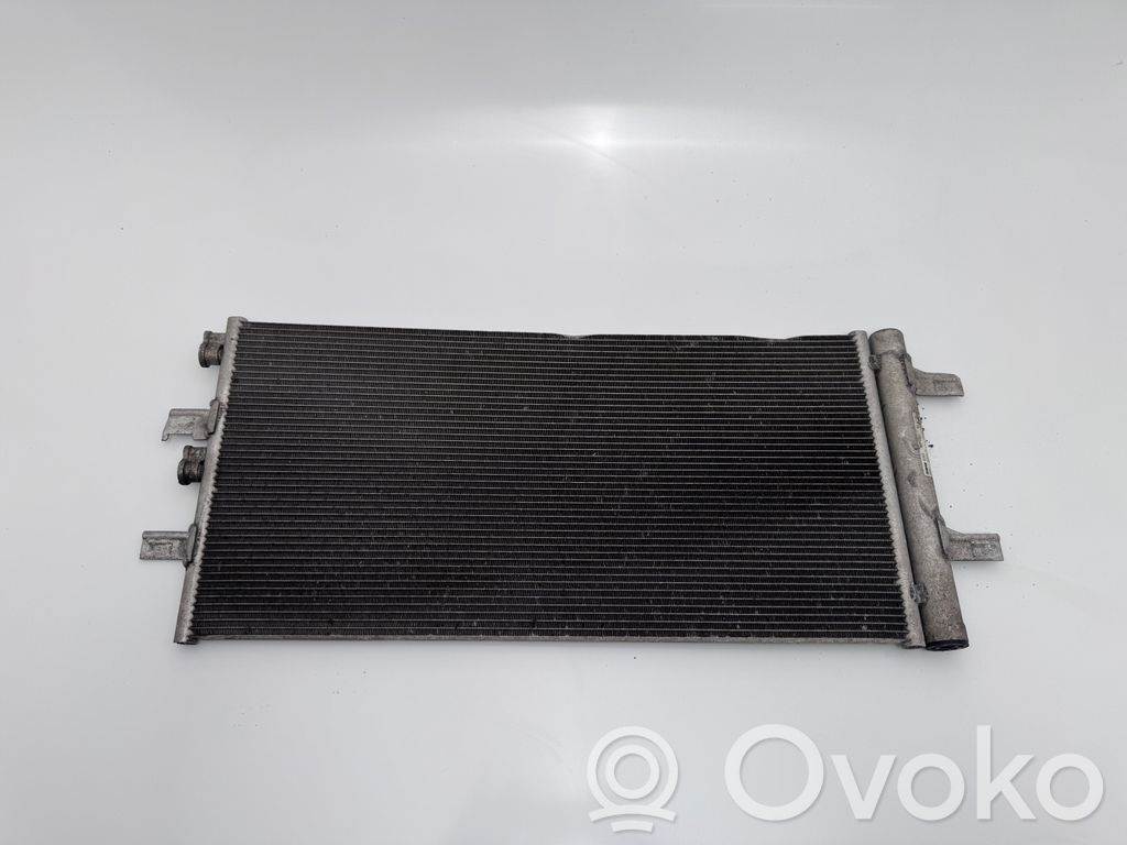 BMW 2 F46 Radiateur condenseur de climatisation 