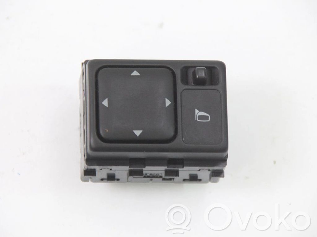 Nissan Navara D40 Wing mirror switch 