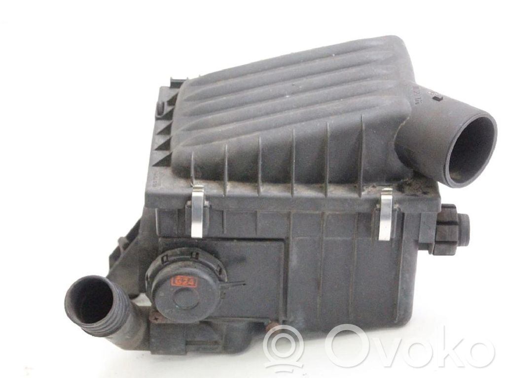 Opel Corsa B Air filter box 