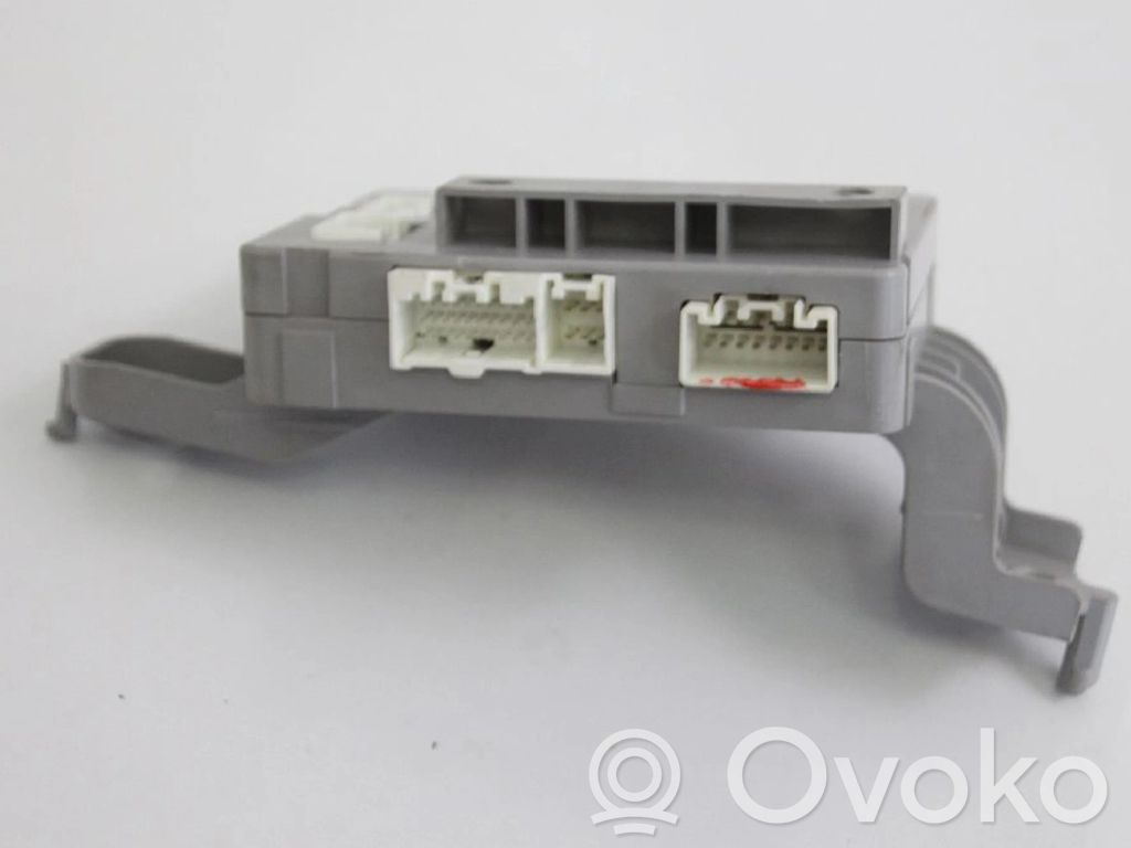 Unité de commande console centrale   EH6267560F,EH6267560F,EH6267560F