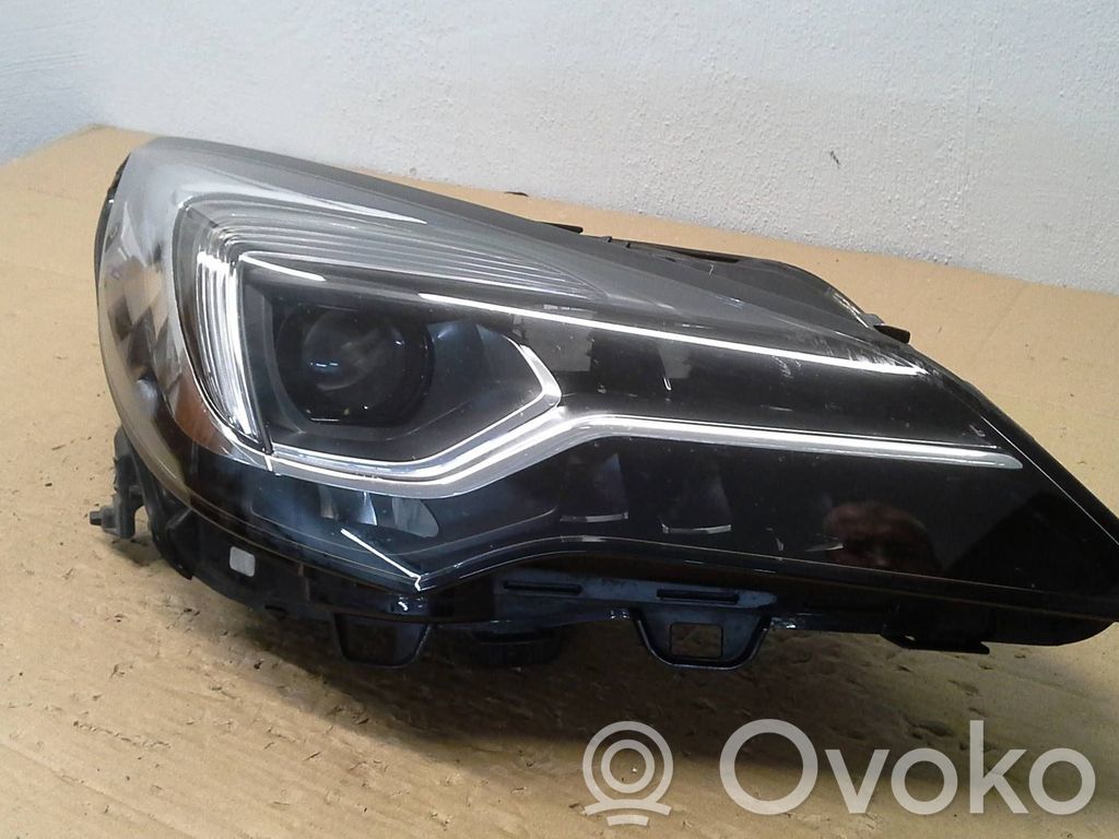 Opel Astra K Headlight/headlamp 