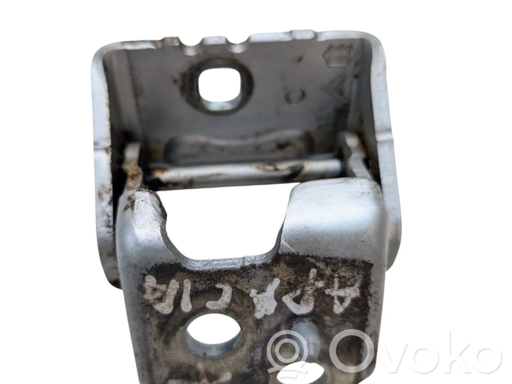 Front door upper hinge   676G0R