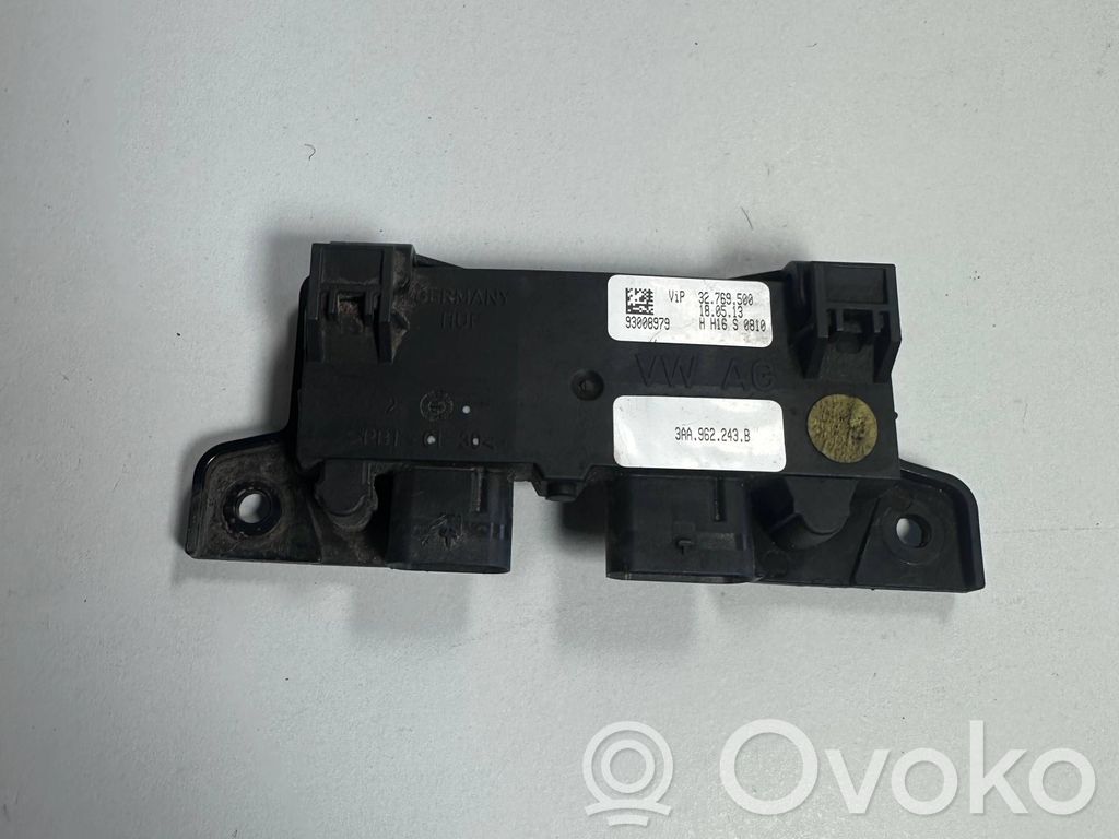 Tailgate/trunk control unit/module   3AA962243B
