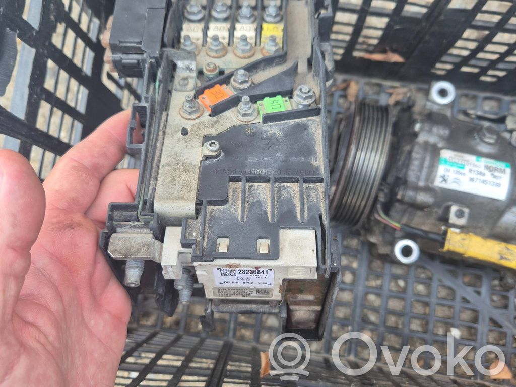 Central locking switch button   28236841,28257533,02922211