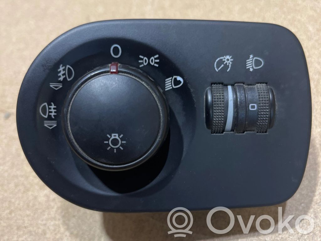 Seat Leon (1P) Light switch 