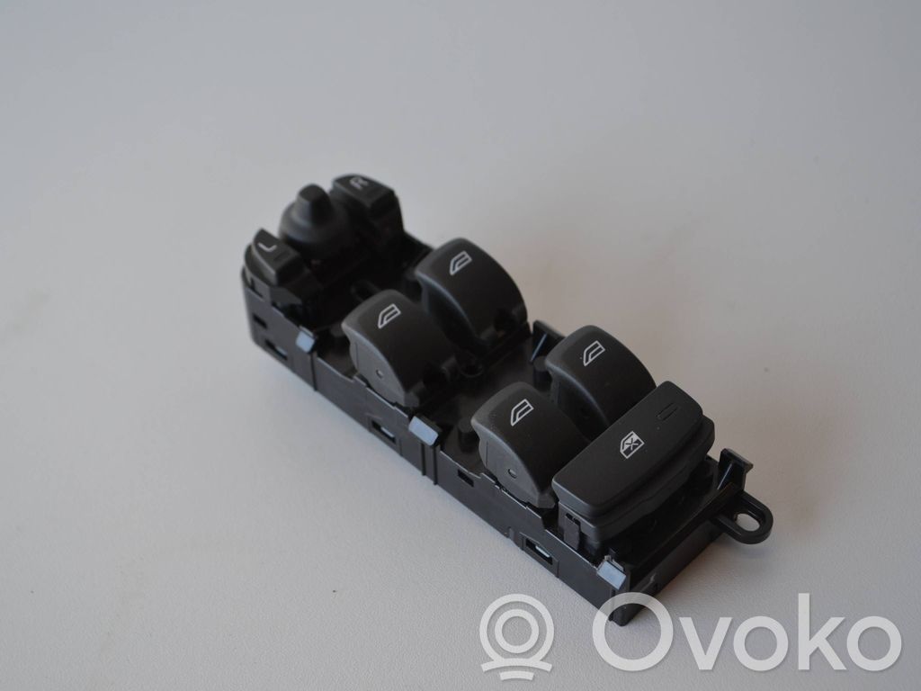 Volvo V70 Electric window control switch 