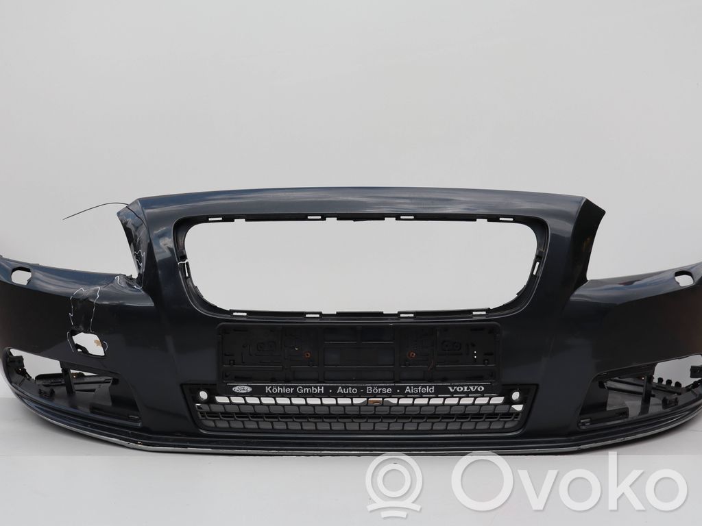 Volvo V70 Front bumper 