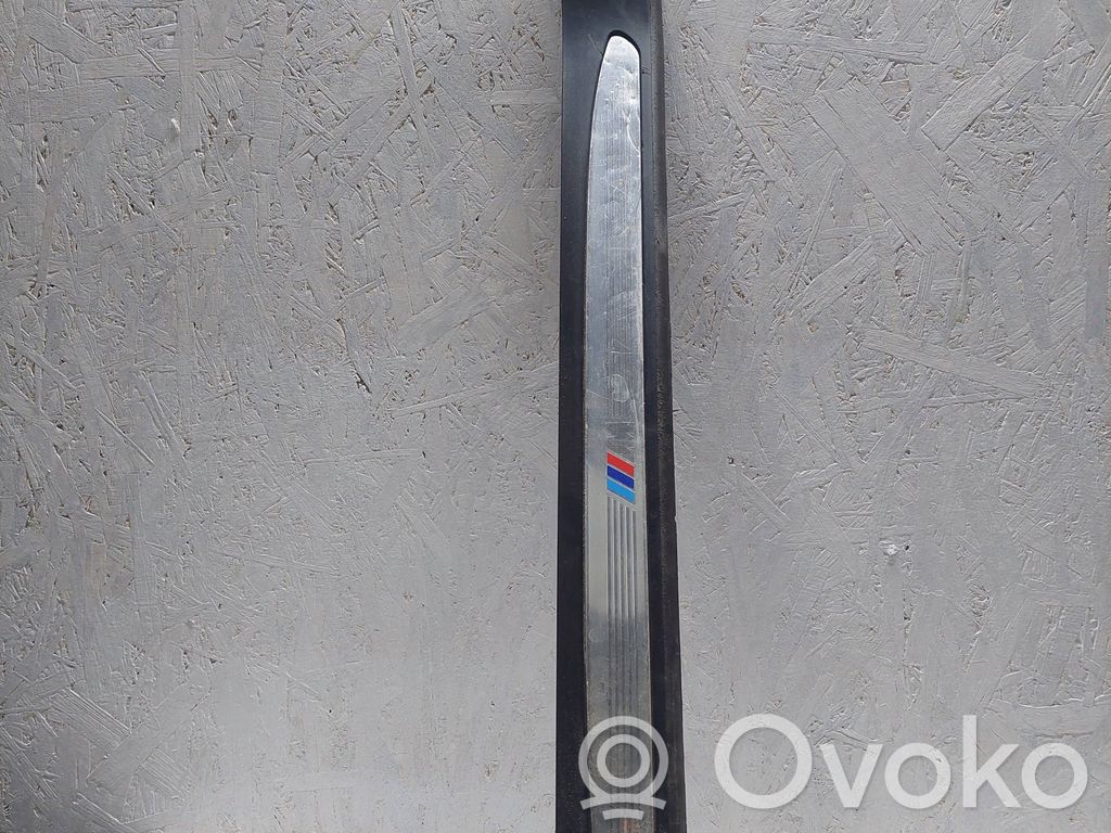 BMW 5 E60 E61 Moldura protectora del borde delantero 