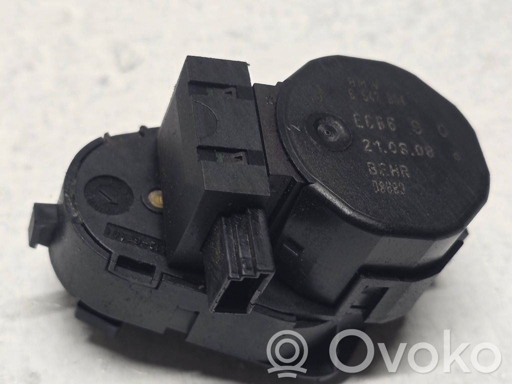 BMW 5 E60 E61 Salono pečiuko ventiliatoriaus rėlė 