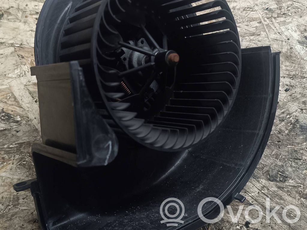 Mazā radiatora ventilators   990878J
