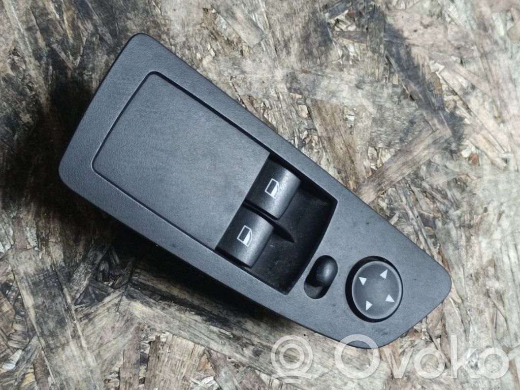 BMW 1 E81 E87 Electric window control switch 