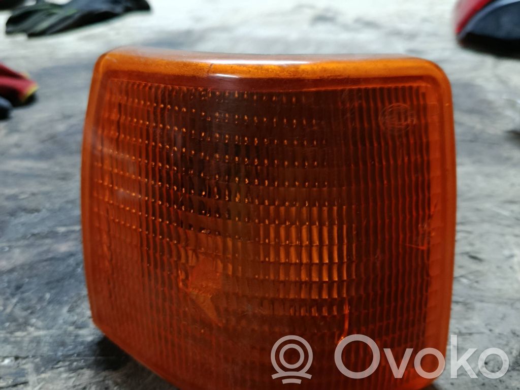 Audi 80 90 B2 Front indicator light 