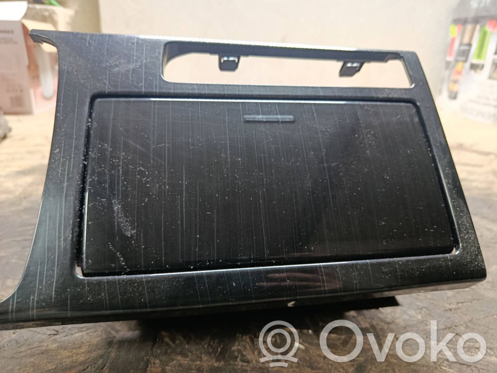 Mukiteline edessä   GS1D64361,8811790150