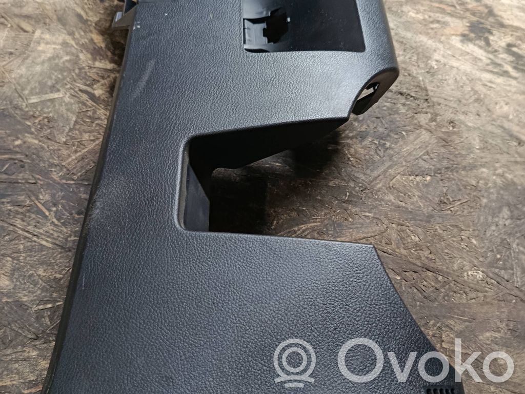 Panelės apdailos skydas (apatinis)   GS1D64281,K4366