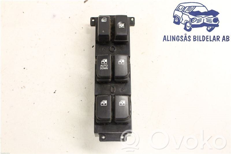 Electric window control switch   935702B000S4