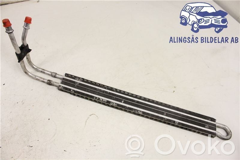 BMW 3 E92 E93 Vairo stiprintuvo radiatorius 