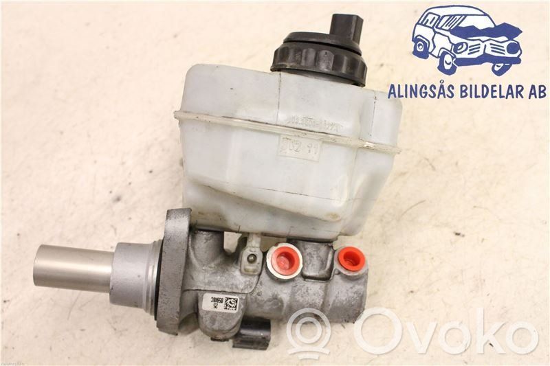 Volkswagen PASSAT B7 Główny cylinder hamulca 