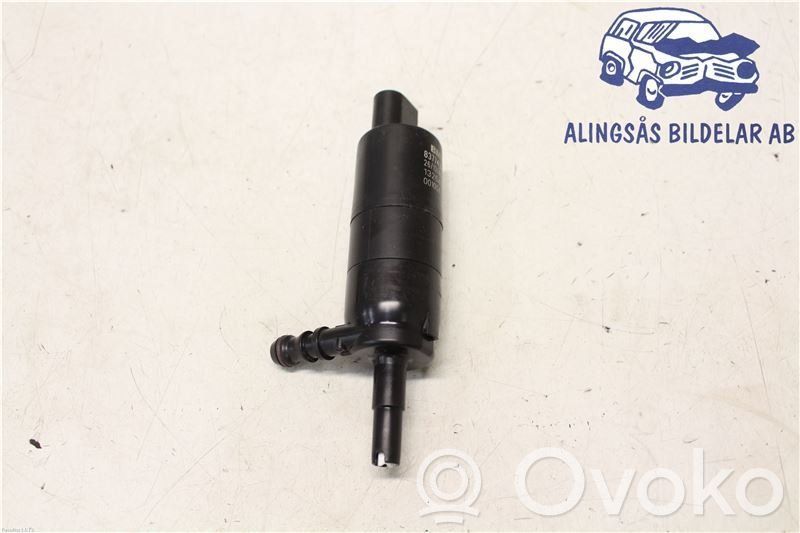 BMW 3 E92 E93 Žibintų apiplovimo skysčio siurbliukas 