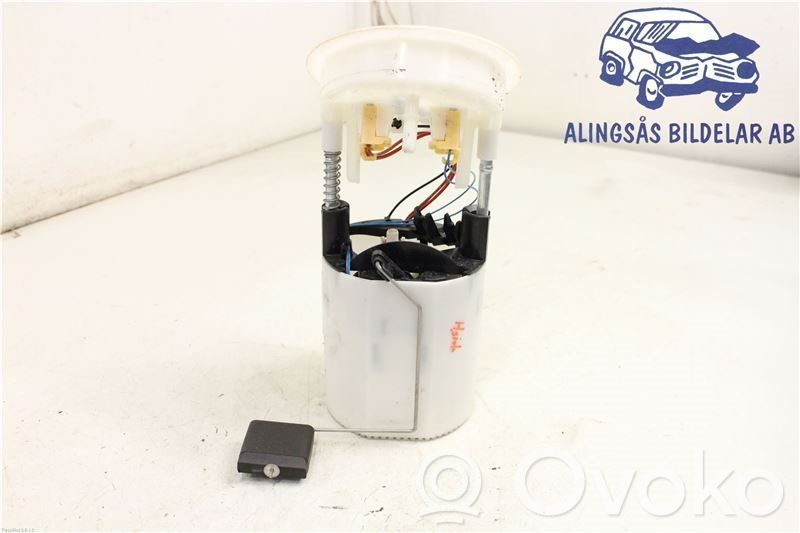 BMW 3 E92 E93 Pompe à carburant 