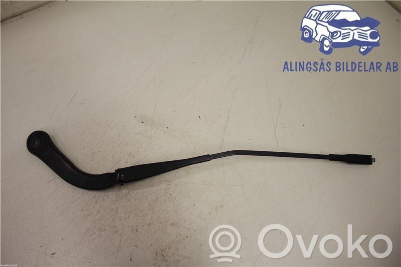 BMW 3 E90 E91 Front wiper blade arm 