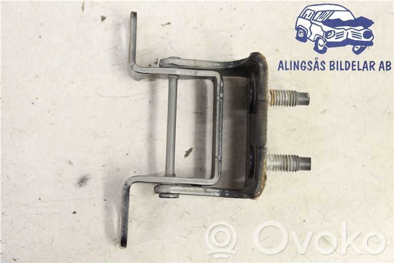 Aizmugurējā pārsega eņģe (-ess)   31335291