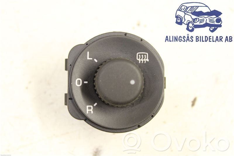 Volkswagen Scirocco Wing mirror switch 