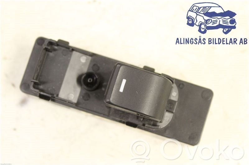 Interrupteur commade lève-vitre   GKL266380A