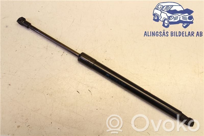 BMW 2 F22 F23 Amortyzator / Siłownik tylnej klapy bagażnika 