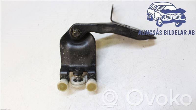 Sliding door upper roller guide/hinge   1883497