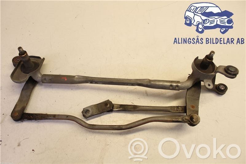 Mazda 5 Front wiper linkage 