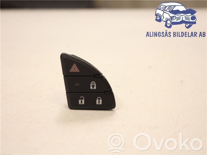 Hazard light switch   13329350,13329350