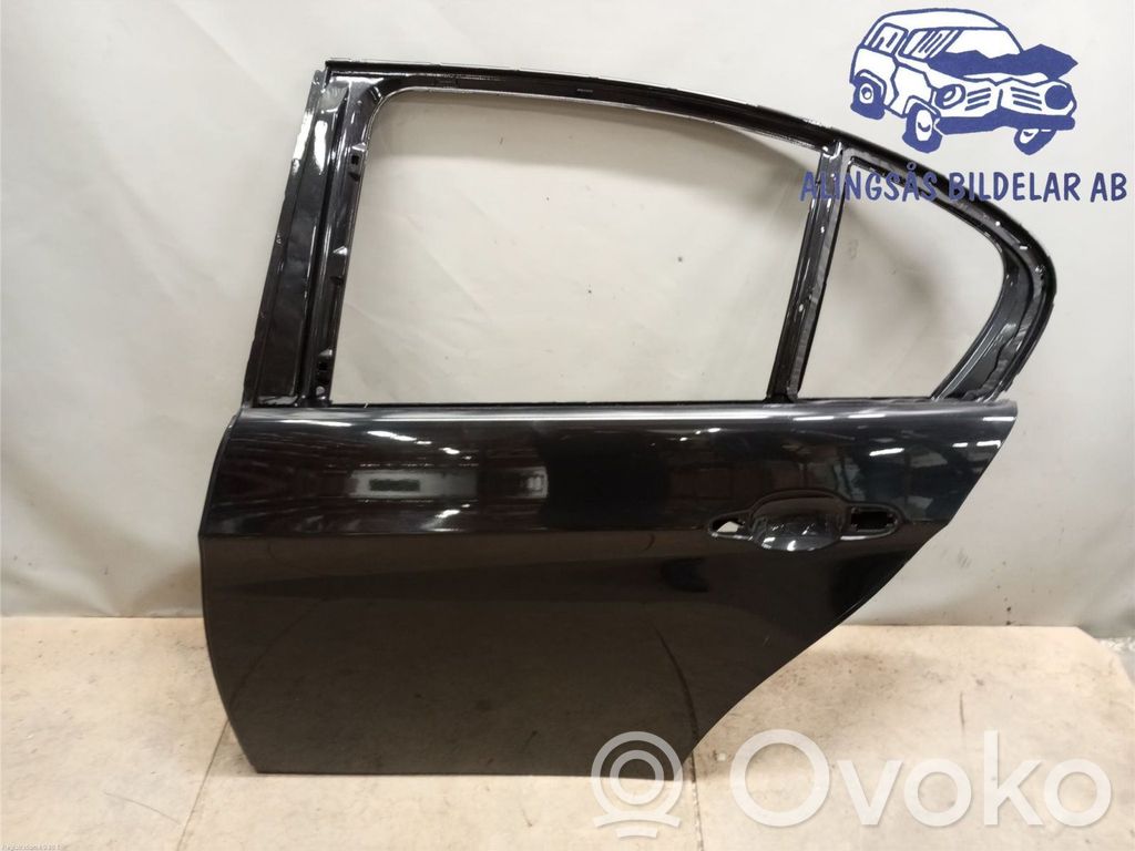 Aizmugurējās durvis   41007203647