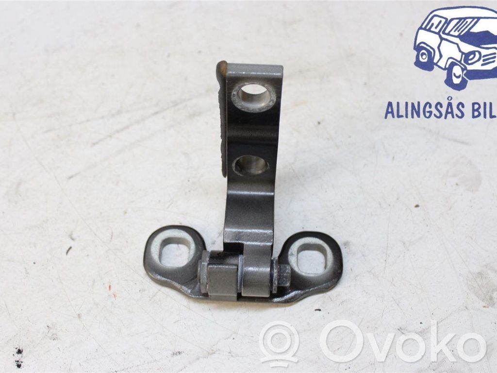 Front door upper hinge   31424661,31424657,31424657