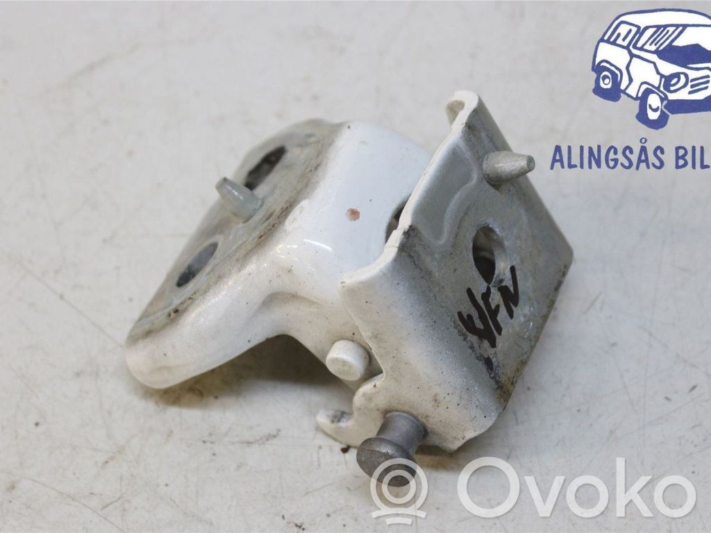Peugeot Partner Front door upper hinge 