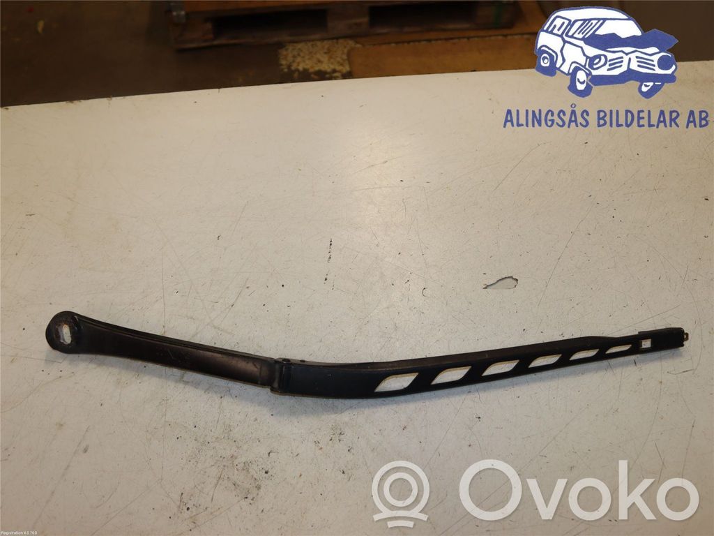 BMW 5 E60 E61 Front wiper blade arm 
