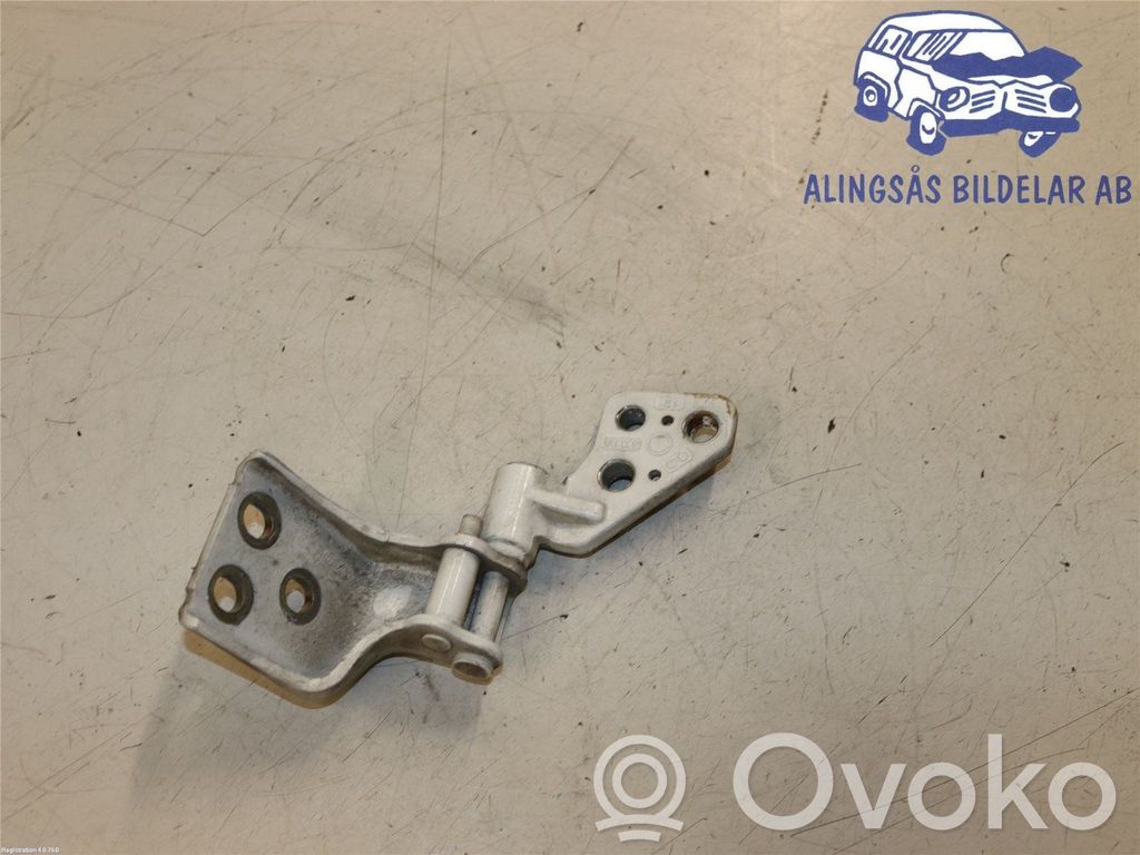 Peugeot Partner Aizmugurē apakšējā vira (eņģe) 