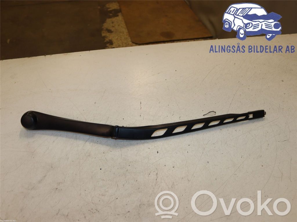 BMW 5 E60 E61 Front wiper blade arm 
