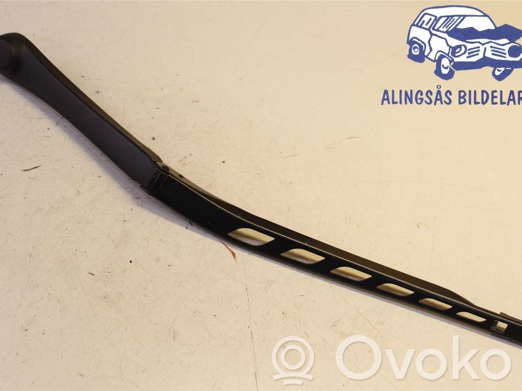 BMW 5 E60 E61 Front wiper blade arm 