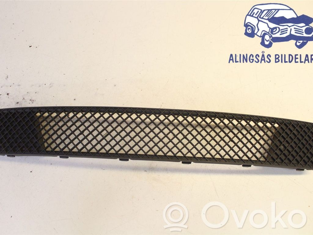 Augšējais režģis   51117178710,51117178710,51117178710