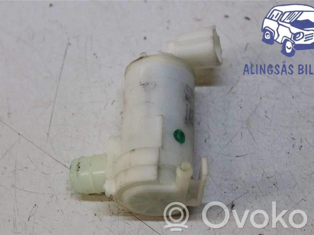 Nissan NV200 Windscreen/windshield washer pump 