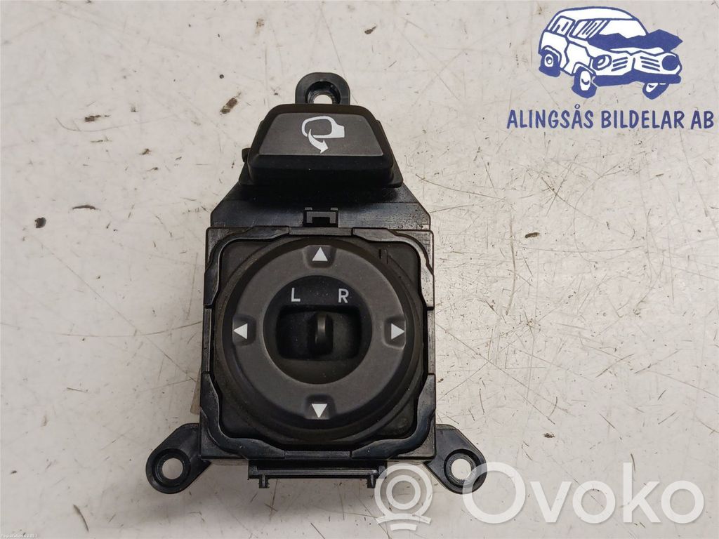 Wing mirror switch   935732T010